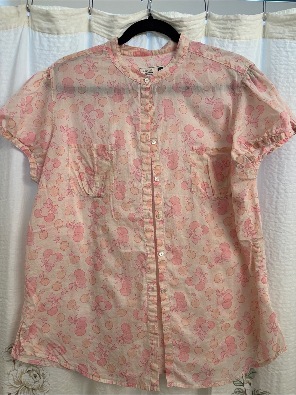 GAP Pink Peach Floral Button-Up Top